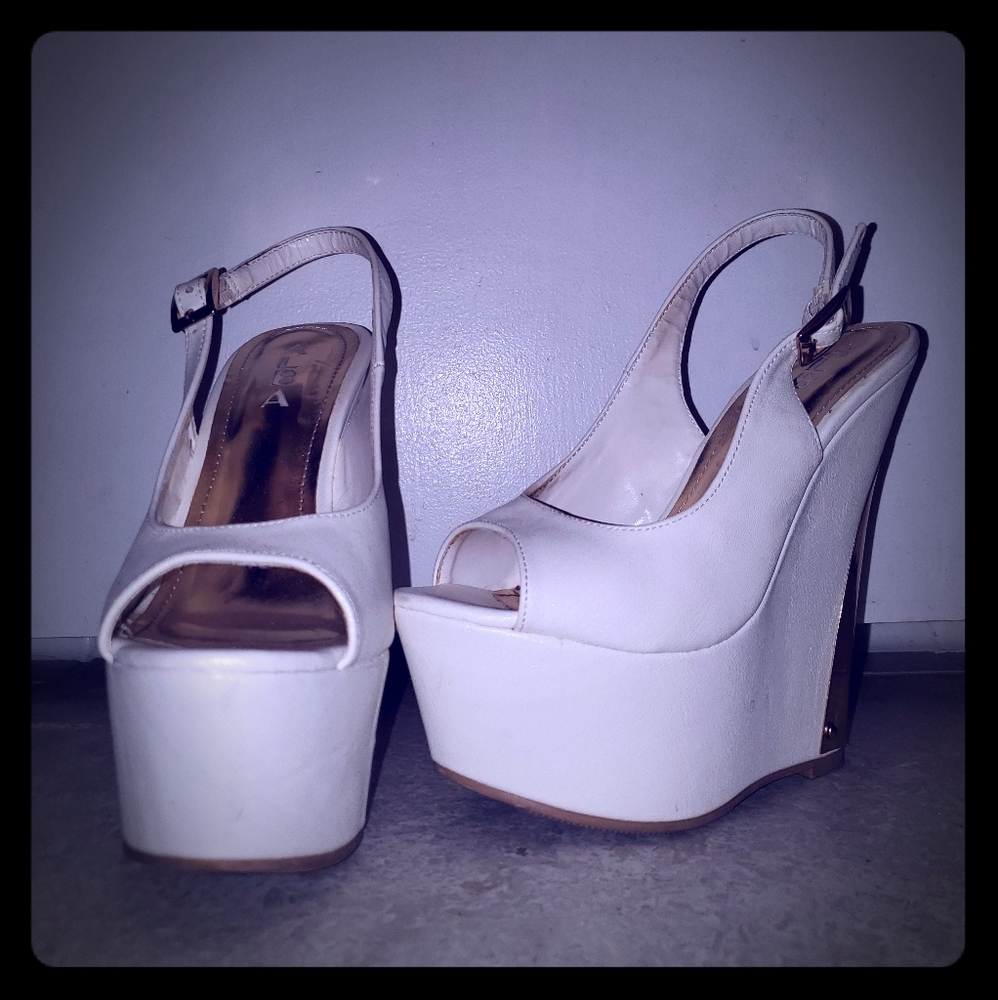 White wedges